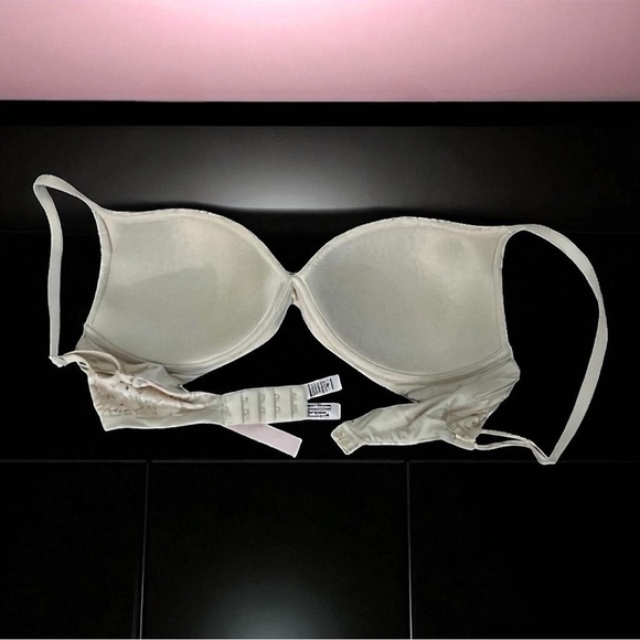 Victoria’s Secret No Underwire Body By Victoria Bra 32D - Picture 9 of 14